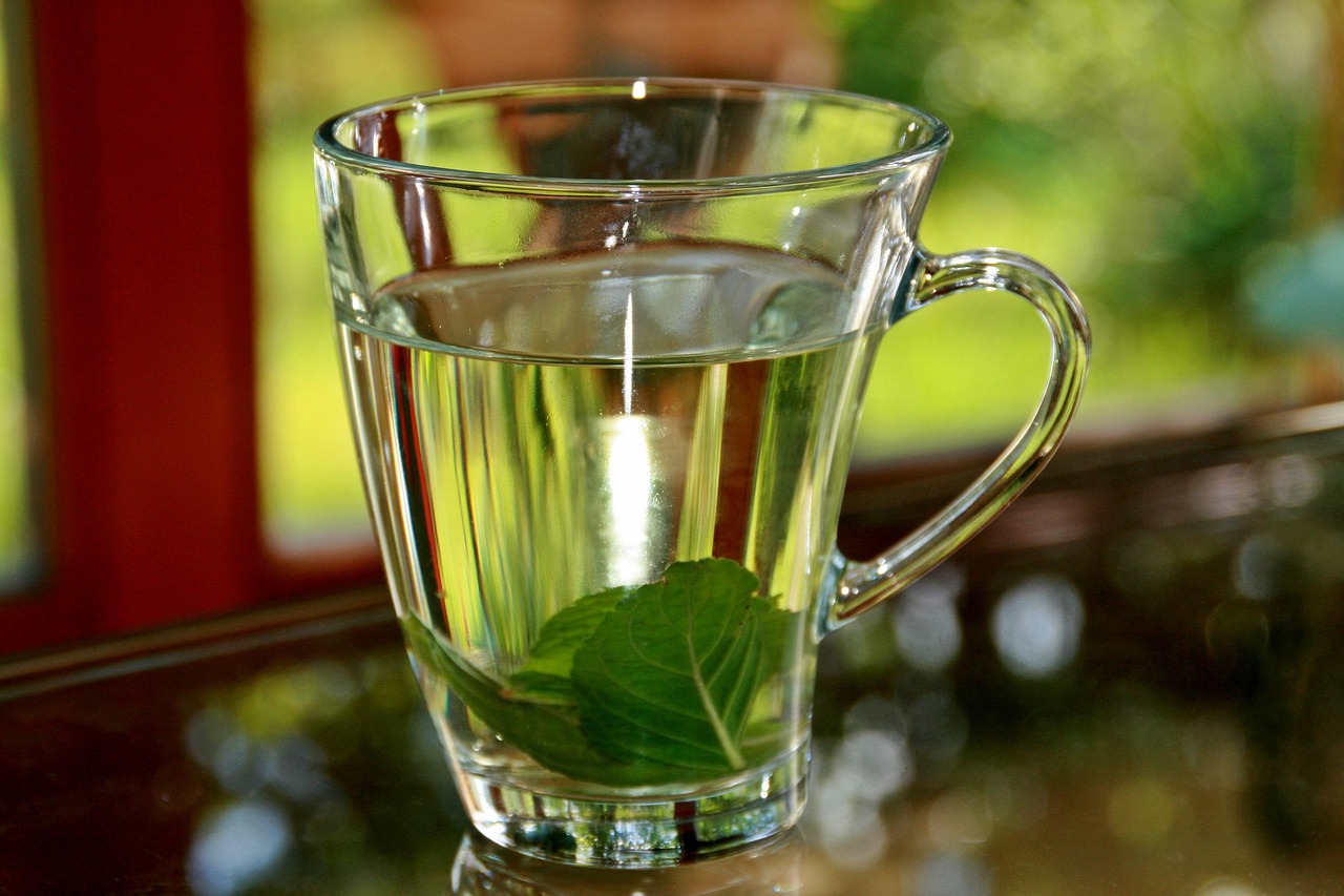 ミントティーは肌荒れに効果的？その理由とおすすめの飲み方は？