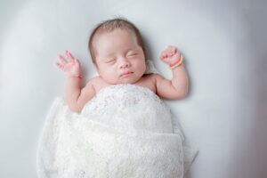 繰り返すニキビが睡眠不足が続くときの受診目安は？