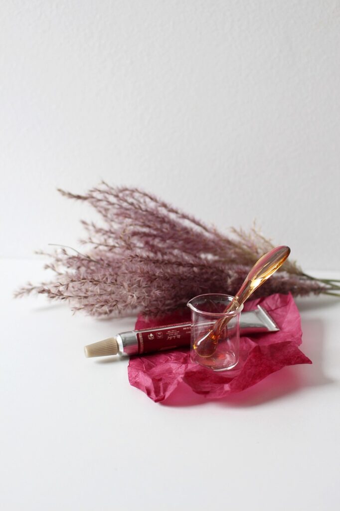 繰り返すニキビを体内ケアで改善するための仕事やストレス、食欲暴走への対策は？